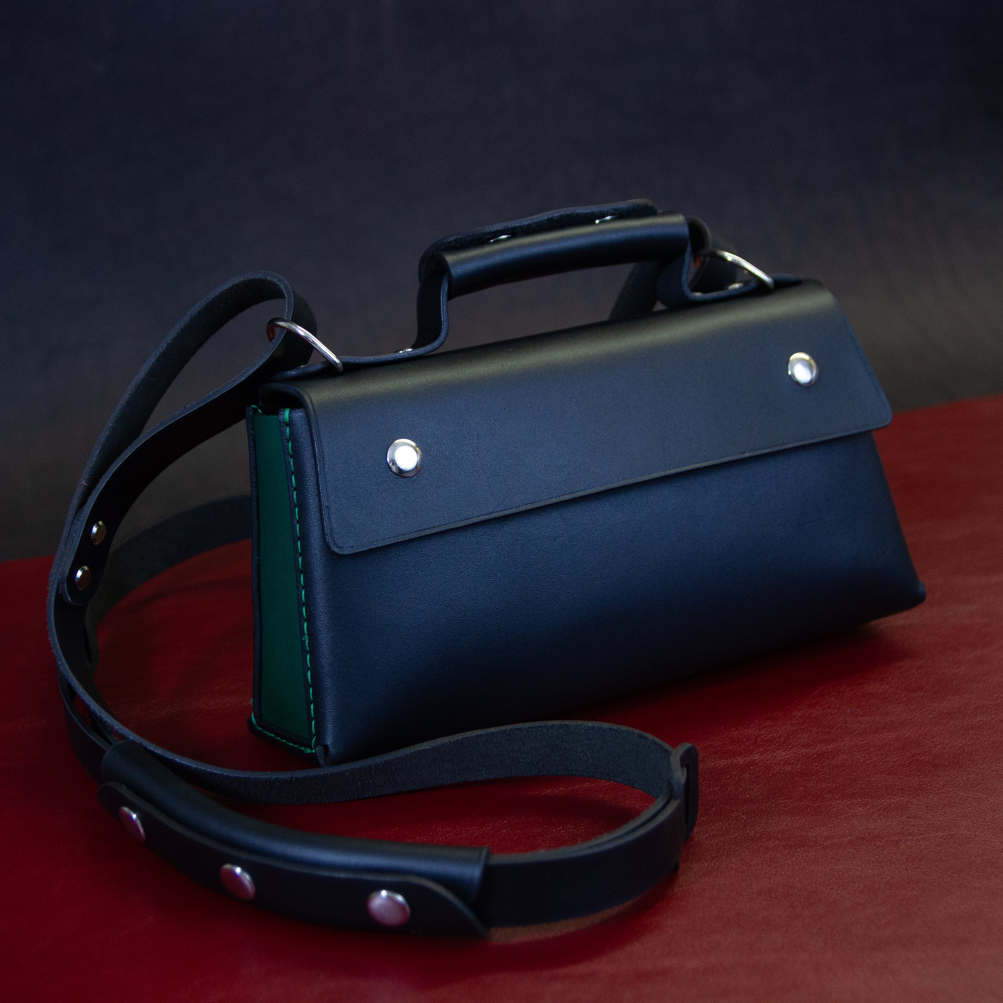 Le Distingué - Petit sac à main et bandoulière en cuir Noir